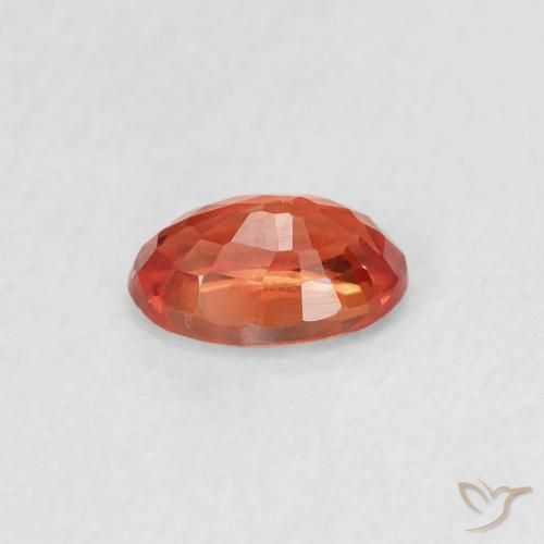 Saphir Rouge cramoisi vif naturelle ovale, 0.64 ct, VVS-VS