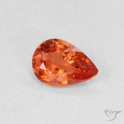 Saphir Rouge intense naturelle En forme de poire, 0.47 ct, VVS-VS