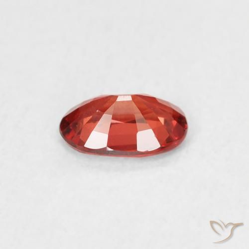 Saphir Rouge cramoisi vif naturelle ovale, 0.51 ct, VS