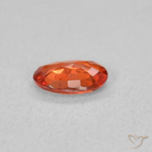 Saphir Orange rougeâtre naturelle ovale, 0.41 ct, VVS-VS
