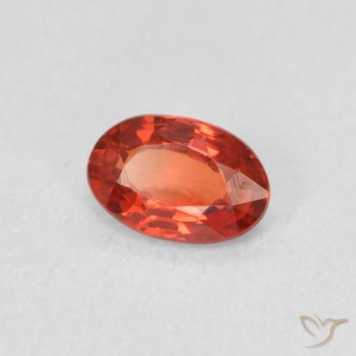 Saphir Rouge moyen naturelle ovale, 0.58 ct, VVS-VS