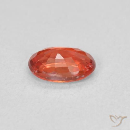 Saphir Rouge moyen naturelle ovale, 0.58 ct, VVS-VS