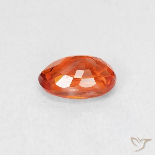 Saphir Orange feu naturelle ovale, 0.59 ct, VVS