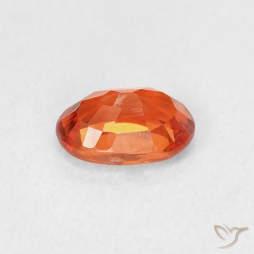 Saphir Orange rougeâtre naturelle ovale, 0.71 ct, VVS