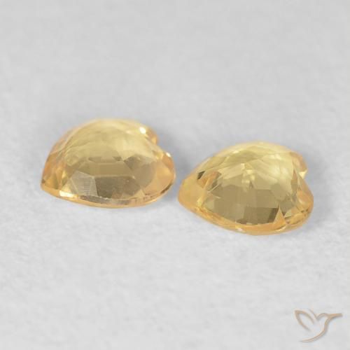 Shop natural 0.73ct Doré léger Saphir gems, Cœur, from Mozambique at GemSelect. In stock, global shipping!