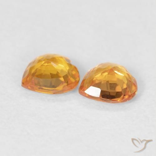 Shop natural 0.69ct Orange moyen Saphir gems, Cœur, from Mozambique at GemSelect. In stock, global shipping!