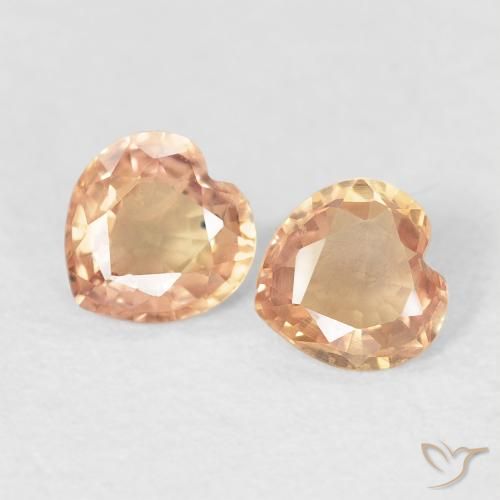 Shop natural 0.77ct Doré-pêche Saphir gems, Cœur, from Mozambique at GemSelect. In stock, global shipping!