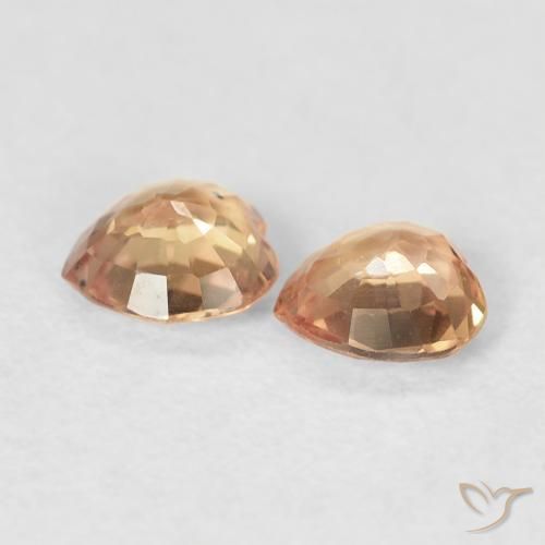 Shop natural 0.77ct Doré-pêche Saphir gems, Cœur, from Mozambique at GemSelect. In stock, global shipping!