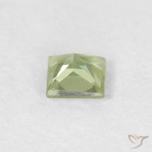 Saphir Vert jaune léger naturelle Carré, 0.18 ct, VS