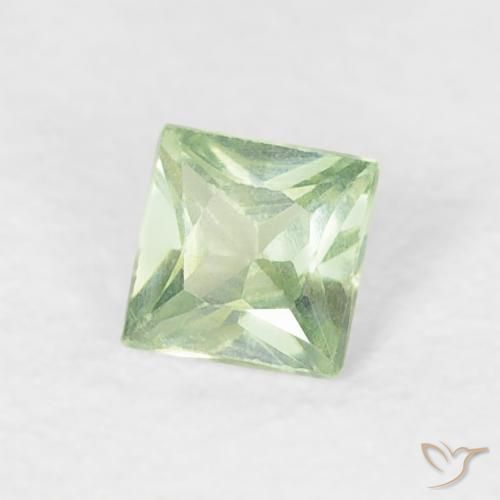 Saphir Vert très clair naturelle Carré, 0.18 ct, VS