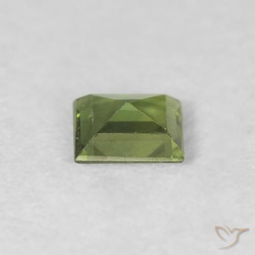 Saphir Vert chaud naturelle Carré, 0.28 ct, VVS
