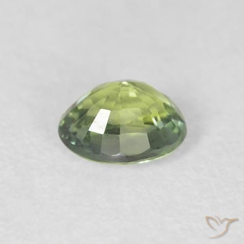 Saphir Vert vif et léger naturelle ovale, 0.51 ct, VVS