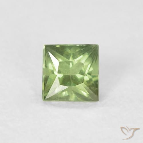 0.20ct Naturel Vert chaud Saphir, Carré, VS