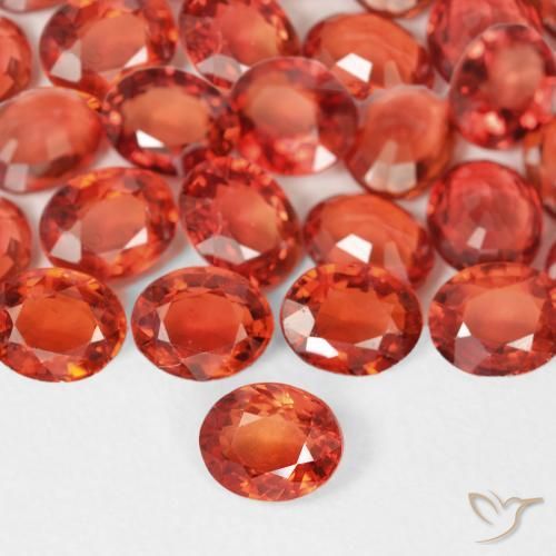 Saphir Orange rougeâtre naturelle Coupe ovale, 0.38 ct, VS