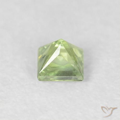 Saphir Vert très clair naturelle Carré, 0.21 ct, VVS-VS