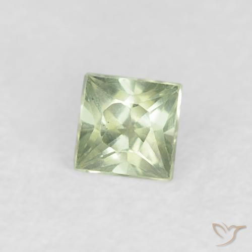 Saphir Vert très clair naturelle Carré, 0.19 ct, VVS-VS