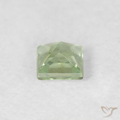 Saphir Vert très clair naturelle Carré, 0.19 ct, VVS-VS