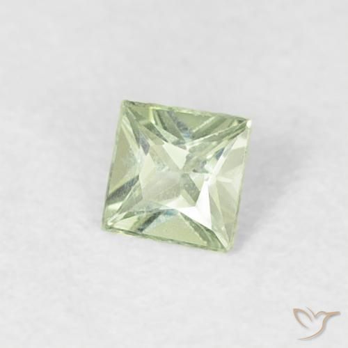 Saphir Vert moyen naturelle Carré, 0.14 ct, VVS-VS