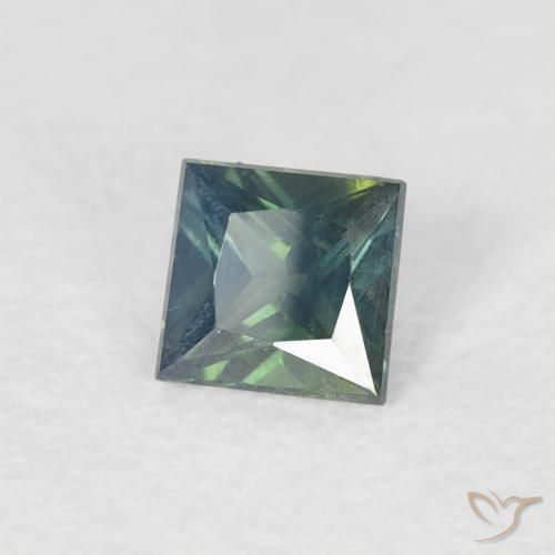 Saphir Vert moyen naturelle Carré, 0.28 ct, VVS-VS