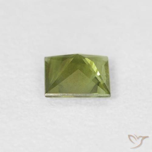 Saphir Vert moyen naturelle Carré, 0.38 ct, VVS-VS