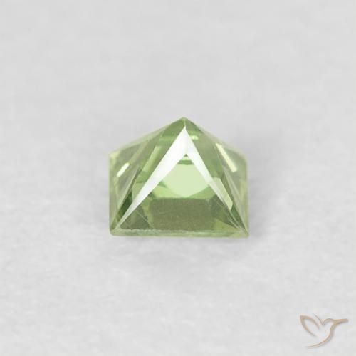 Saphir Vert vif et léger naturelle Carré, 0.19 ct, VVS-VS