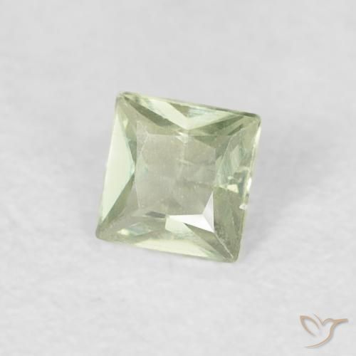 Saphir Vert grisâtre naturelle Carré, 0.14 ct, VVS-VS