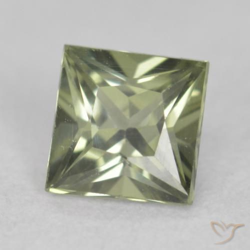 Saphir Vert forêt léger naturelle Carré, 0.31 ct, VVS