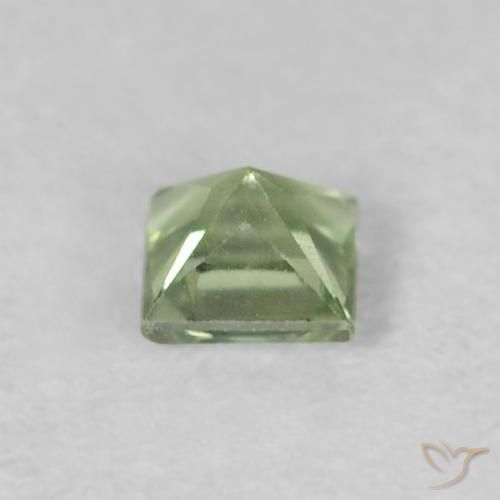 Saphir Vert moyen naturelle Carré, 0.21 ct, VVS-VS