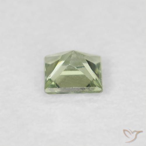 Saphir Vert clair naturelle Carré, 0.18 ct, VVS-VS
