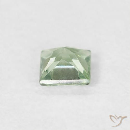 Saphir Vert chaud naturelle Carré, 0.19 ct, VS