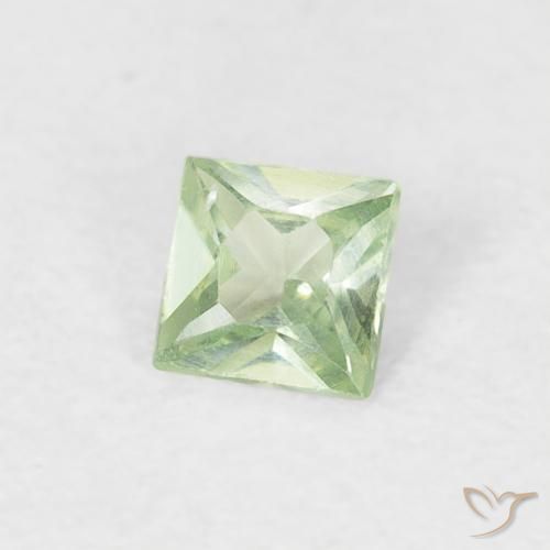 Saphir Vert très clair naturelle Carré, 0.19 ct, VS