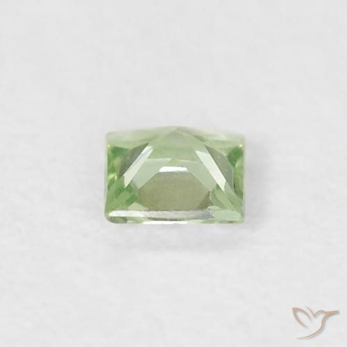 Saphir Vert très clair naturelle Carré, 0.19 ct, VS
