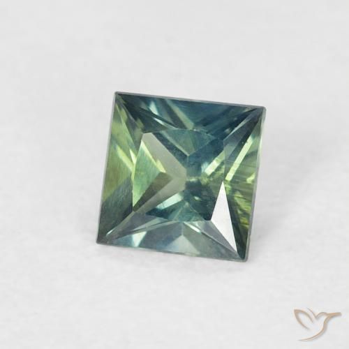 Saphir Bleu vert moyen naturelle Carré, 0.40 ct, VS