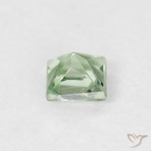 Saphir Vert clair naturelle Carré, 0.24 ct, VS