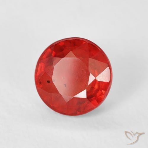 Saphir Rouge vif naturelle Tour, 0.82 ct, VS