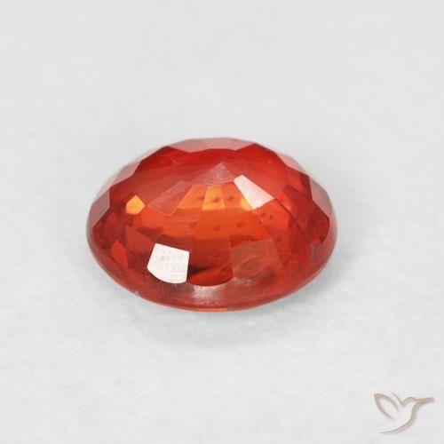 Saphir Rouge vif naturelle Tour, 0.77 ct, VS