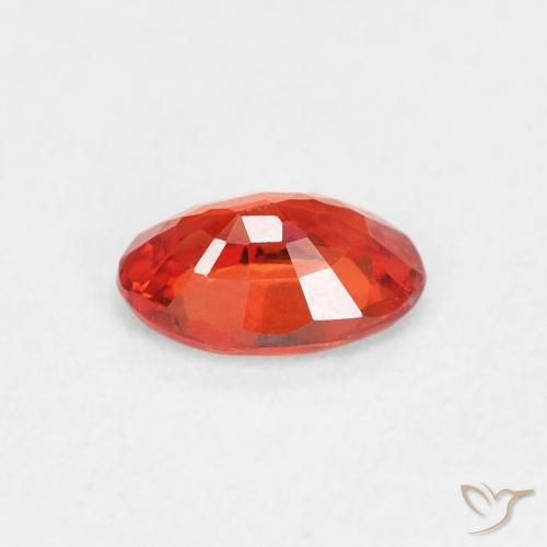 Saphir Orange rougeâtre naturelle ovale, 0.53 ct, VVS-VS