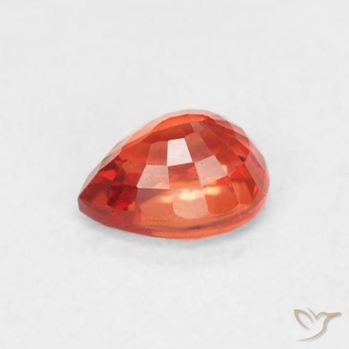 Saphir Rouge moyen naturelle En forme de poire, 0.55 ct, VVS-VS