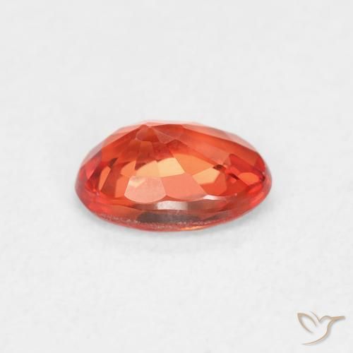 Saphir Orange rougeâtre naturelle ovale, 0.61 ct, VVS-VS