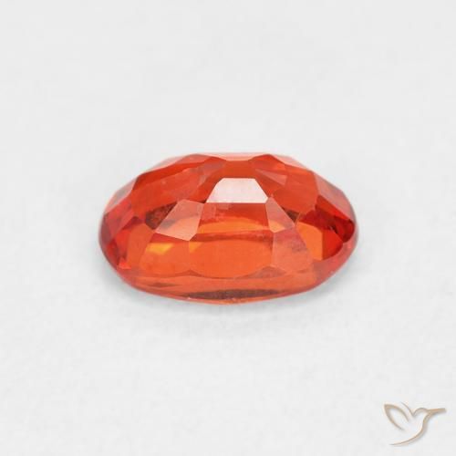 Saphir Orange rougeâtre naturelle ovale, 0.76 ct, VVS-VS