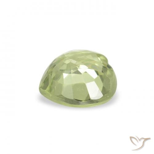 Saphir Vert jaunâtre naturelle Cœur, 0.66 ct, VVS-VS