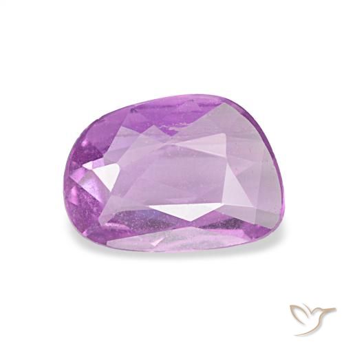 Saphir pourpre naturelle forme fantaisie, 0,58 ct, VVS-VS