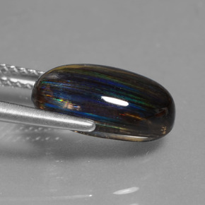 Scapolite multicolore naturelle coupe ovale, 3,89 ct, transparent