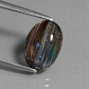 Scapolite multicolore naturelle coupe ovale, 2,59 ct, transparent