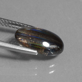 Scapolite multicolore naturelle coupe ovale, 2,59 ct, transparent