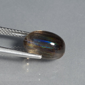 Scapolite multicolore naturelle coupe ovale, 3,70 ct, transparent