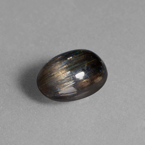 Scapolite multicolore naturelle coupe ovale, 2,17 ct, transparent