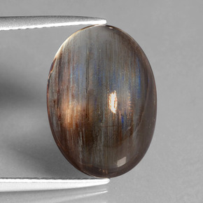 Scapolite multicolore naturelle coupe ovale, 9,38 ct, transparent