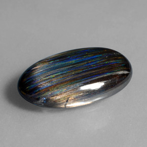 Scapolite Coloré Arc-en-Ciel naturelle Coupe ovale, 10.82 ct, Translucide
