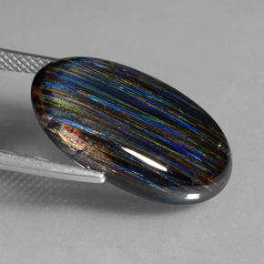 Scapolite Coloré Arc-en-Ciel naturelle Coupe ovale, 10.82 ct, Translucide